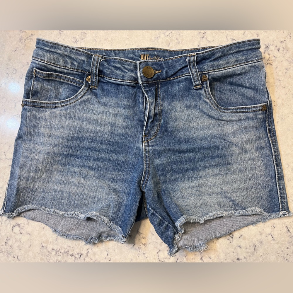 Kit from the Kloth Jean shorts Size 4 Inseam 3.5 in